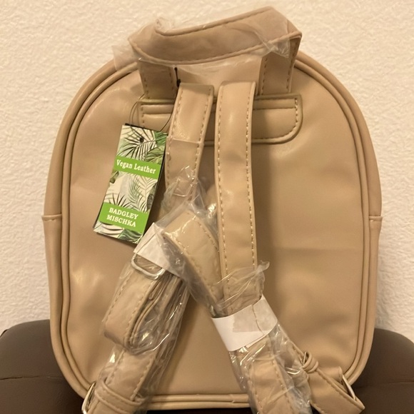 NWT Badgley mischka small backpack - Picture 6 of 13